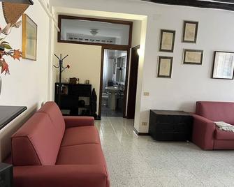 Casa Vacanze Lido Di Venezia - Venice - Living room