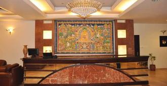 Hotel The Grand Raj - Kāngra - Front desk