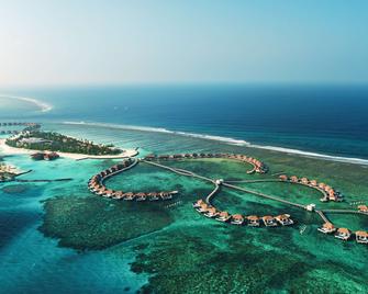 Radisson Blu Resort Maldives - Fenfushi - Building
