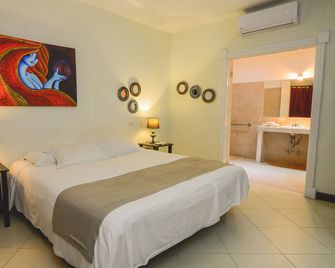 Hotel Luisiana - Santa Ana