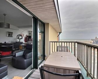 CAPEWEST 2B: 2-bedroom apartment with terrace, 50m from the beach, sleeps 4 - Hardelot-Plage - Balcon