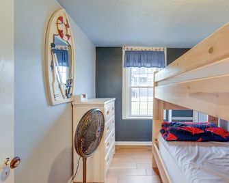 1/2 Mi to Beach: Wildwood Getaway w/ Patio! - Wildwood - Bedroom
