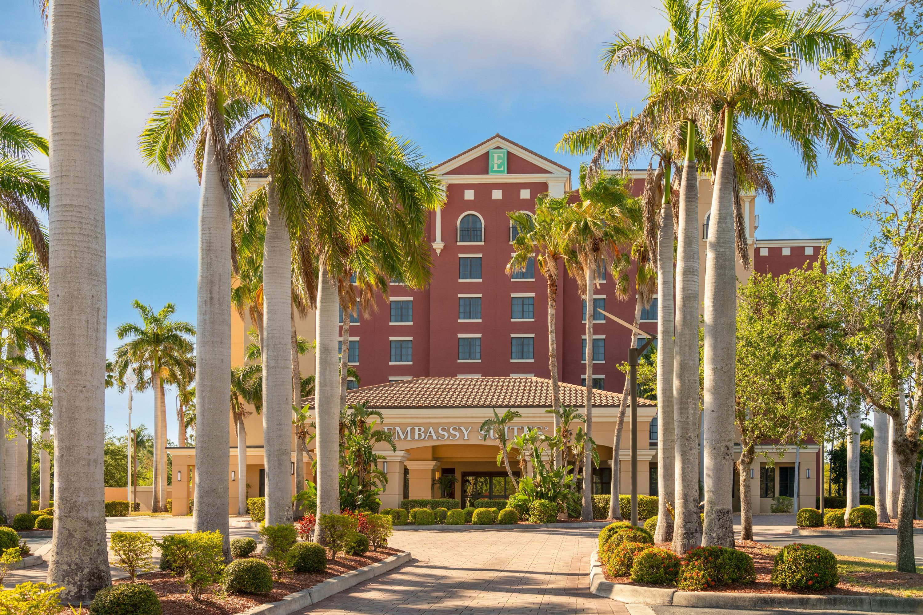 Embassy Suites by Hilton Fort Myers Estero - Estero - Edificio