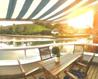 The Boathouse - Kingsbridge - Balcony