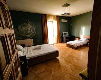Tai Hostel - T'bilisi - Soverom