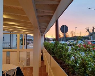 호텔 픽순테 산타 마리나 - 폴리카스트로 부센티노 - 발코니