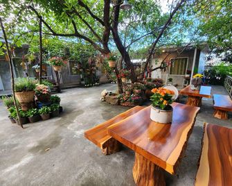 Ban P'tor Resort - Sikhio - Patio