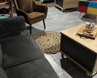 Hortensia a 9 mn de Chambord 8 Pers Avec Piscine Chauffée en Famille Entre Amis - Maslives - Hol