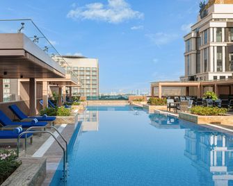 Marriott Executive Apartments Bengaluru UB City - Bengaluru - Pool