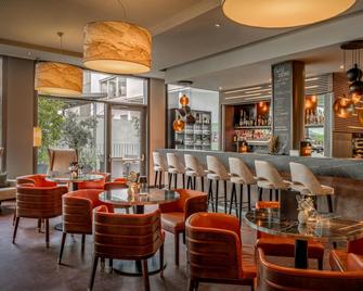 Courtyard by Marriott Munich City Center - Munich - Bar