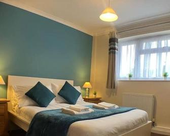 Sawyers Lodge - Burgess Hill - Bedroom