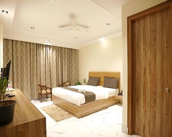 Hotel Goodluck House Near Delhi Airport - Neu-Delhi - Schlafzimmer