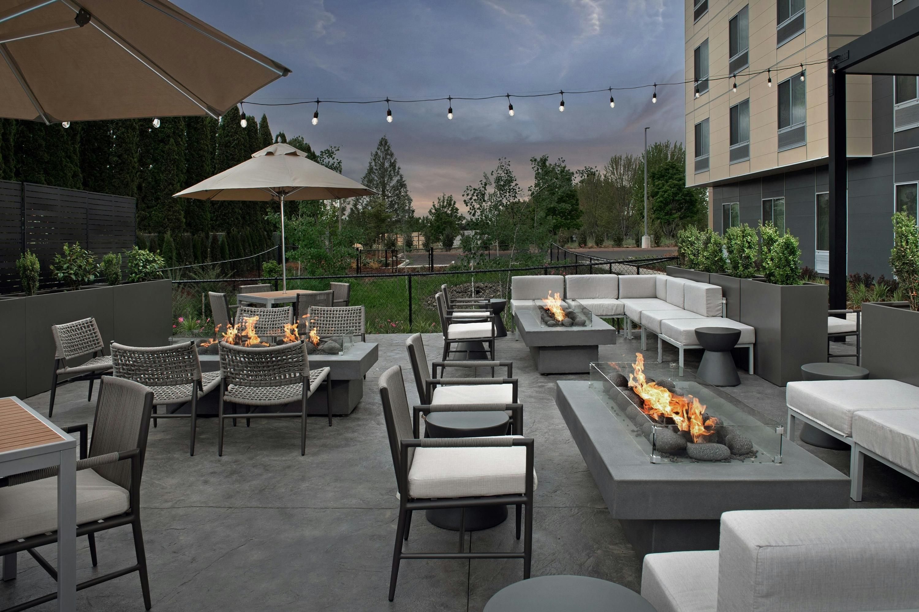 Fairfield by Marriott Inn & Suites Portland Newberg - Newberg - Innenhof