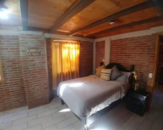 Cabaña Los Alcatraces - Jalpan - Habitación