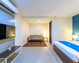Fynn Boutique Hotel - Cavite City - Quarto