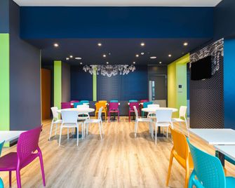 ibis budget Pindamonhangaba - Pindamonhangaba - Restaurant