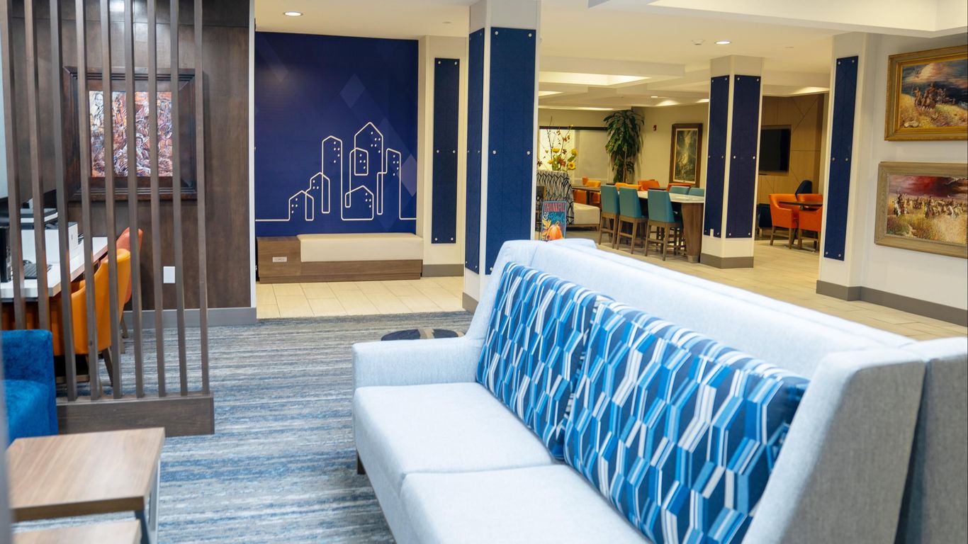 Holiday Inn Express Pembroke By IHG