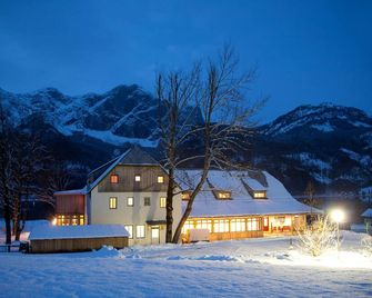 Hotel Jufa Grundlsee - Gössl - Gebouw
