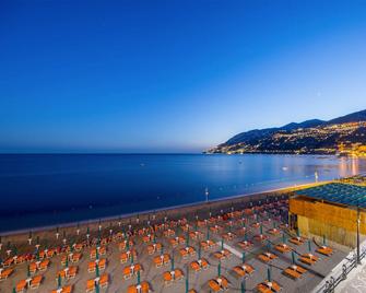 Hotel Sole Splendid - Maiori - Playa