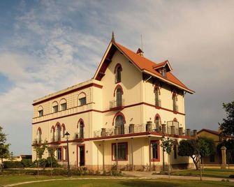 Hotel Rural Palacio Haza de la Concepción - Malpartida de Plasencia - Building