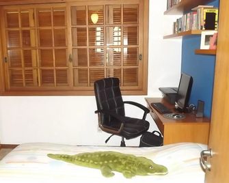 Alugo quarto com internet - Porto Alegre