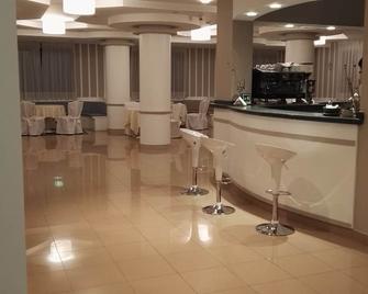 Hotel Le Ginestre Family & Wellness - Vieste - Bar