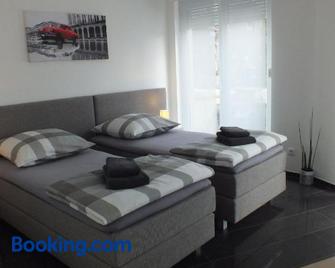 Pension Apartment Burscheid - Burscheid - Bedroom