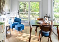 New! Lil' Rita, a perfect Catskills Retreat - Bloomville - Living room