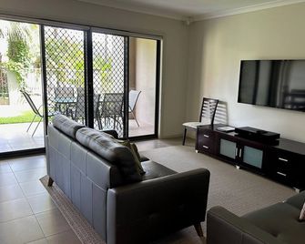 Waterfront Apartment on Cypress - Mulwala - Wohnzimmer