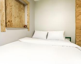 Doksan Daeho Motel - Seoul - Bedroom
