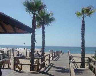 Confortable T1 in promenade of the sea and beach, sea view, Armação Pêra Algarve - Silves - Strand