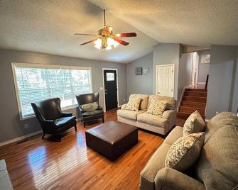 Oasis By Jsu And Mclellan Yahou Lake - Anniston - Living room