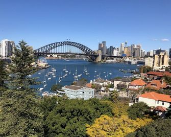 Breathtaking Sydney Harbour Views from Stylish Harbourside Studio - North Sydney - Vista del exterior