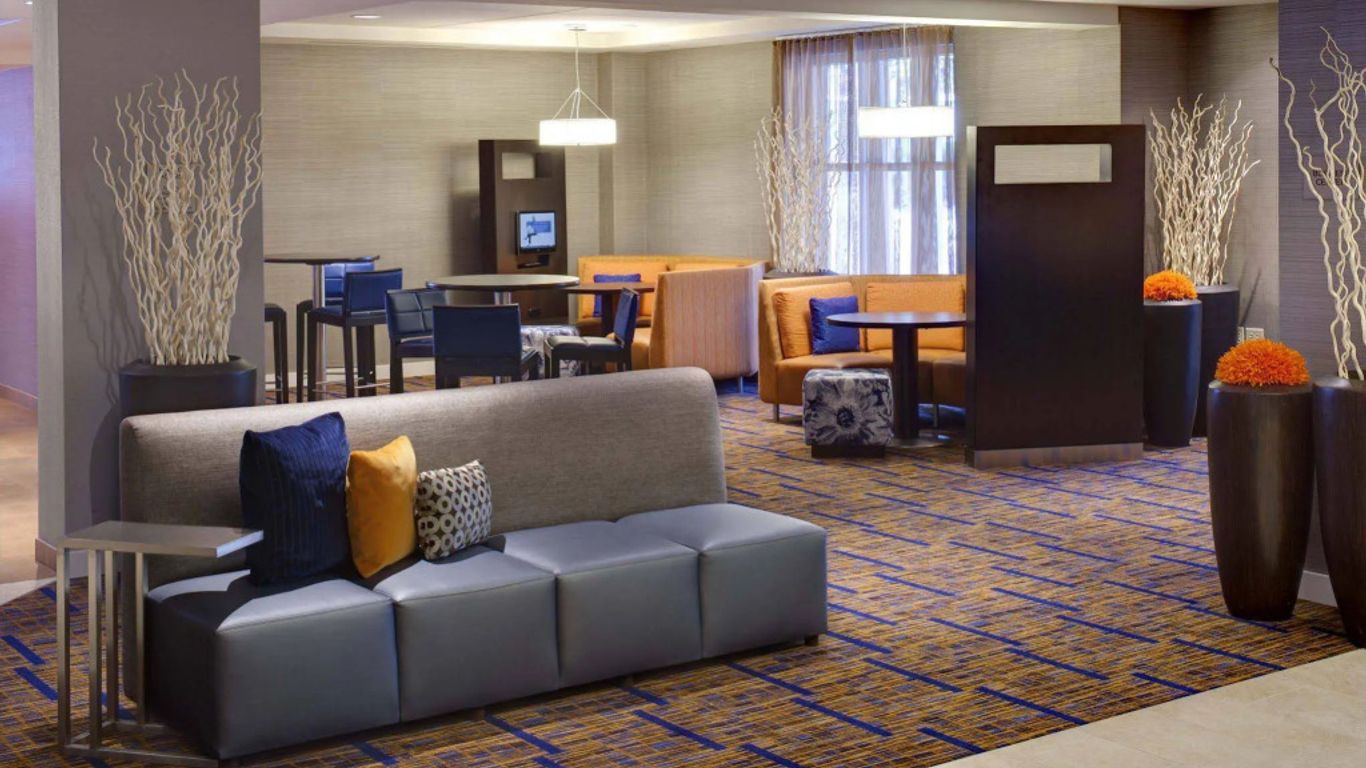 Courtyard by Marriott Charlottesville - University Medical Center