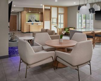 Fairfield Inn & Suites by Marriott Detroit Farmington Hills - Farmington Hills - Lobby