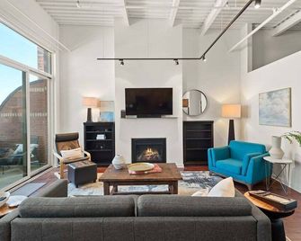 Mountain Modern | Deck, Gym, Fireplace, A/C - Basalt - Living room