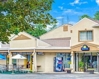 Days Inn by Wyndham Ridgefield - Ridgefield - Edificio