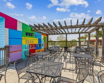The Victor 2 - Cleveland's Urban Lodge - Cleveland - Restaurant