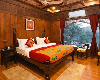 Ekta Houseboat Statue Of Unity - Kevadia - Bedroom