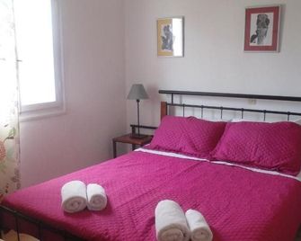 Hippokratis Apartments - Gerani - Schlafzimmer