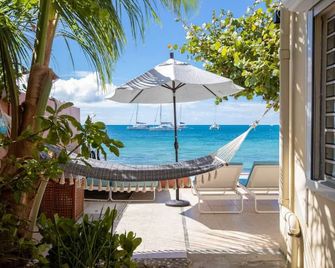 Hamaka condo a beachfront retreat on Simpson Bay Beach - Simpson Bay - Balkon