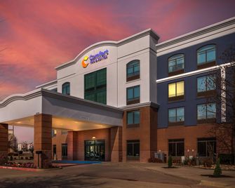 Comfort Inn & Suites Frisco East - Mckinney - Frisco - Bygning