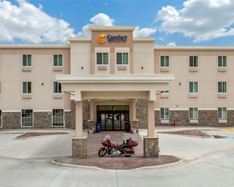 Comfort Inn and Suites Near Mt. Rushmore - Hill City - Gebäude