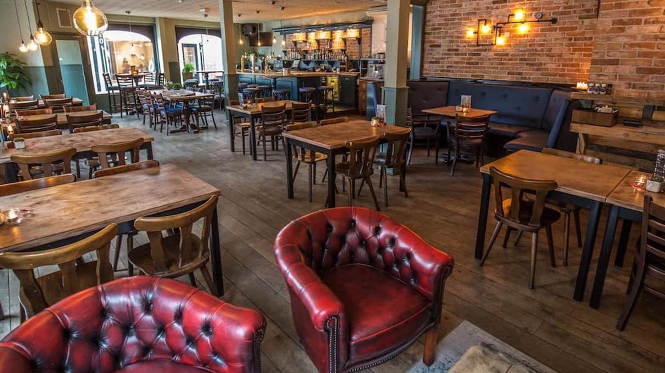 Hotel Café Restaurant 't Raedhûs