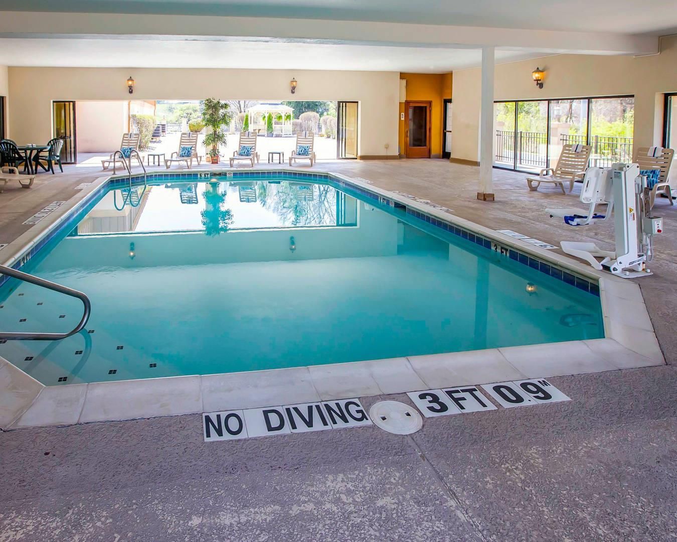 Comfort Suites University Area Notre Dame-South Bend - סאות' בנד - בריכה