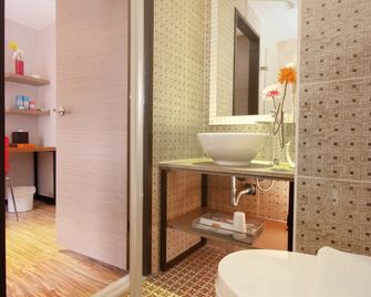 Check Inn Express Taipei Station - Taipéi - Baño