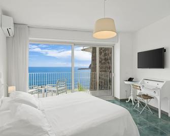 Apollon Club - Ischia - Bedroom