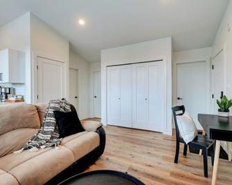 Squeaky clean brand new 2 bedroom close to major routes. - Langford - Living room