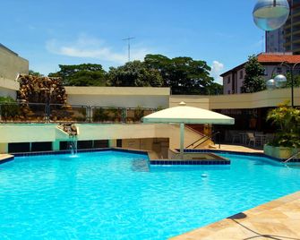 Hotel Ema Palace - Sao Jose dos Campos - Piscina