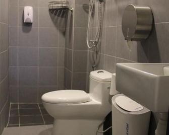 Tido Hostel Penang - ג'ורג' טאון - חדר רחצה